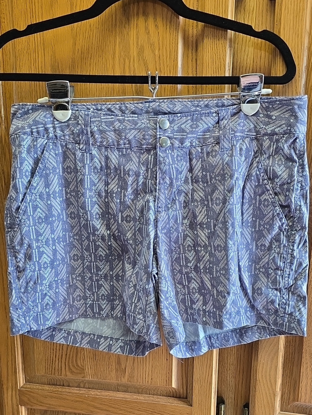 Columbia Omnishield Saturday Trail Aztec Patterned Womens Shorts Size 10